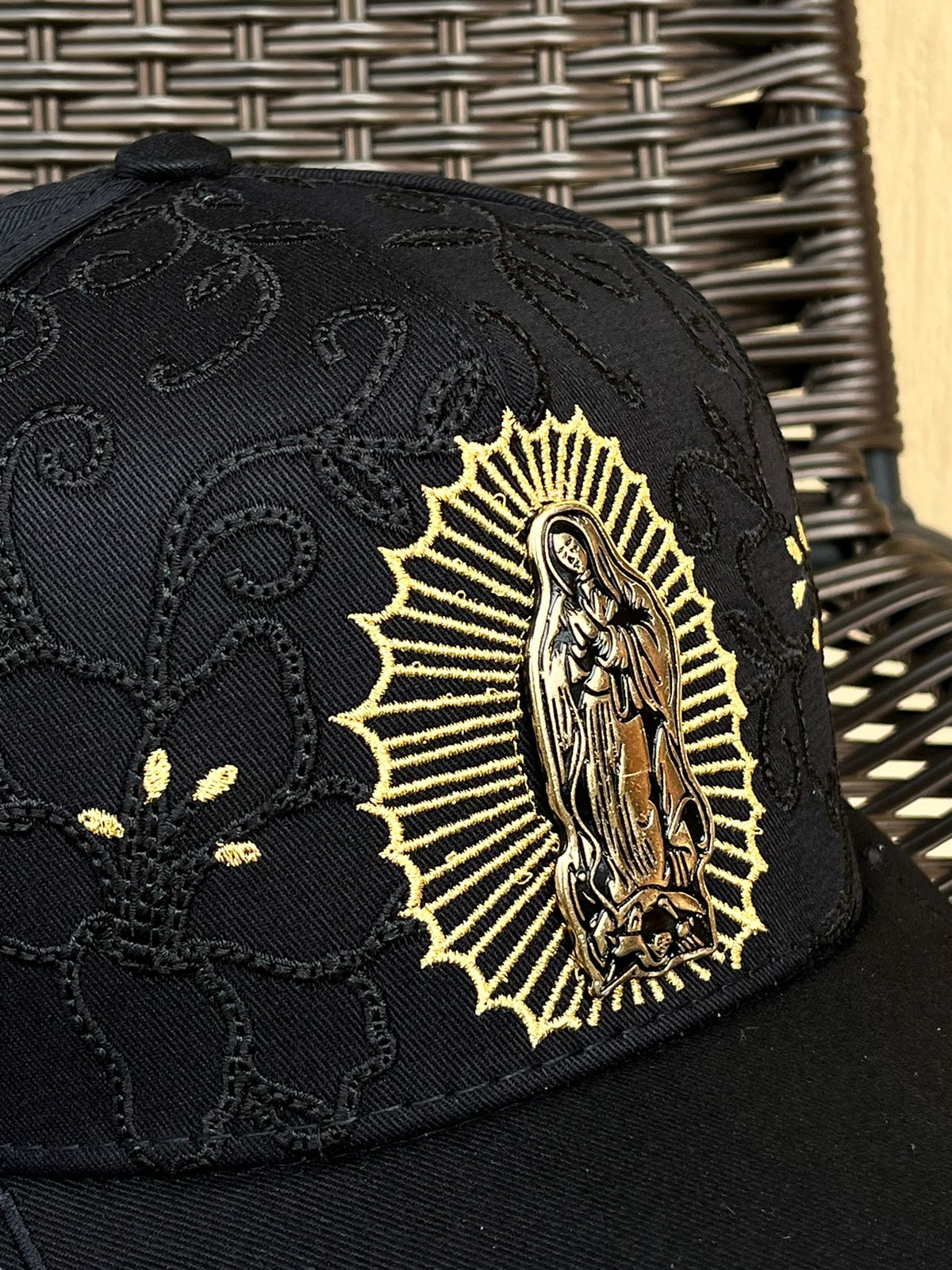Gorra Virgen Negra